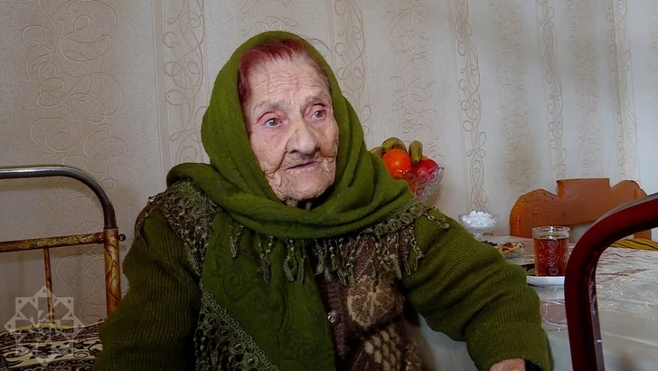 117-летняя бабушка Сайалы: Я проголосовала за процветающее будущее Азербайджана - ФОТО