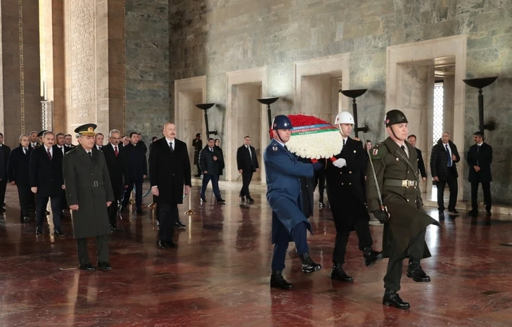 Президент Ильхам Алиев посетил в Анкаре мавзолей Аныткабир - ВИДЕО/ФОТО