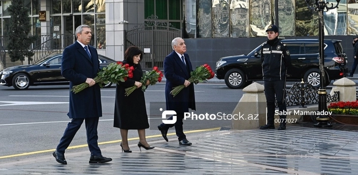 Официальные лица государства посетили памятник жертвам Ходжалинского геноцида - ОБНОВЛЕНО - ФОТО/ВИДЕО
