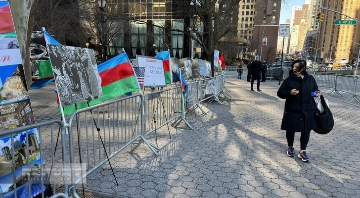 У здания ООН в Нью-Йорке организовали выставку, посвященную Ходжалинскому геноциду - ФОТО