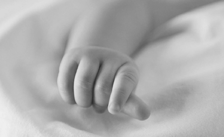 В Сумгайыте во дворе больницы обнаружен труп младенца: проводится расследование - ОБНОВЛЕНО