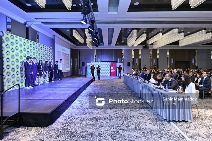 При организации MiniBoss Business School Baku проводится Форум стартапов-2024 - ФОТО