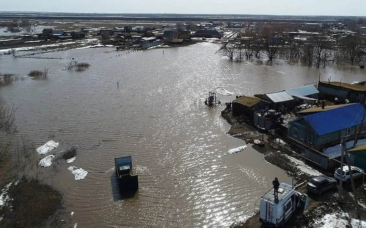 В Казахстане из-за паводков эвакуированы свыше 108 тысяч человек