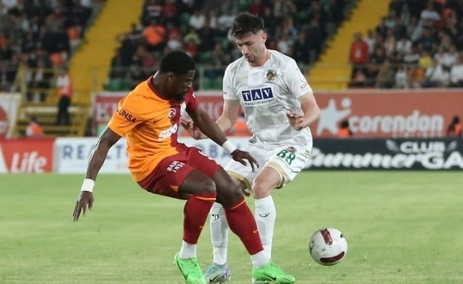 «Галатасарай» на выезде разгромил «Аланьяспор» в матче турецкой Суперлиги - ВИДЕО