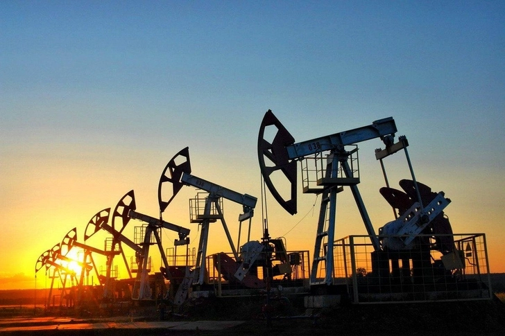 Цена на нефть марки Azeri Light  значительно снизилась