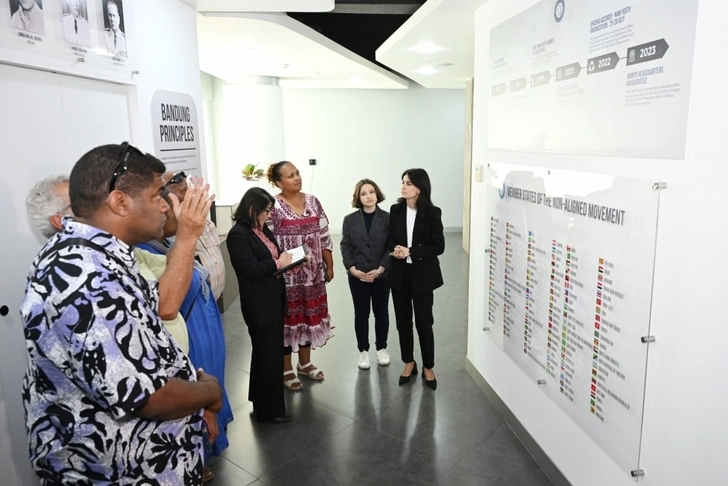 Парламентарии Новой Каледонии побывали в штаб-квартире Молодежной организации ДН - ФОТО