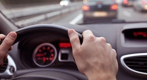 В Баку выявлен очередной водитель, управлявший автомобилем в состоянии наркотического опьянения - ВИДЕО