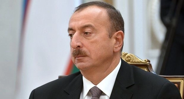 Кандидаты в президенты поздравили Ильхама Алиева