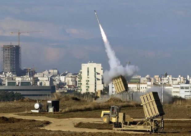 Израиль подвергся массовому ракетному обстрелу