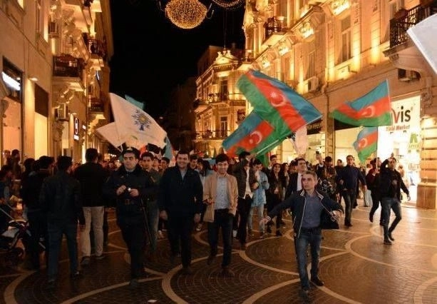 В Баку отмечают победу Ильхама Алиева - ВИДЕО