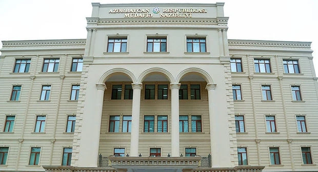 Минобороны: На азербайджанских боевых позициях не было никаких взрывов