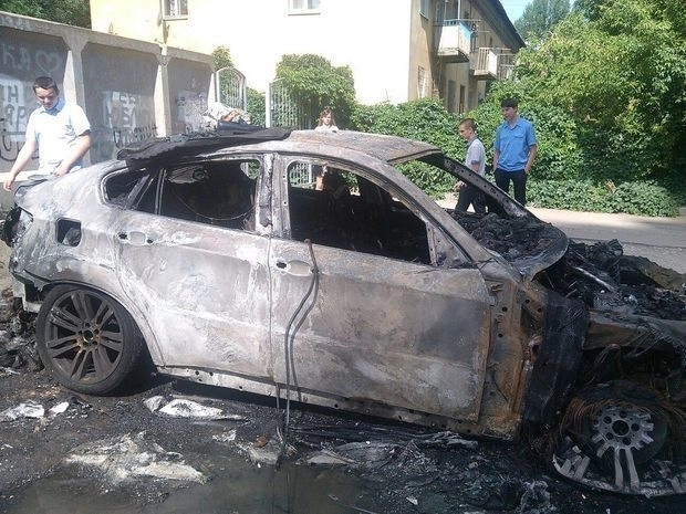 В Баку сгорел «BMW» - ВИДЕО