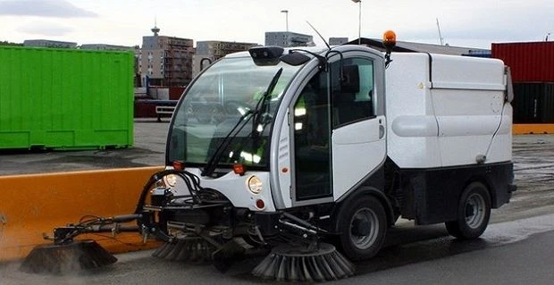 В Баку предлагается привезти машины для уборки дорог