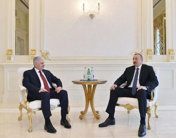 Ильхам Алиев встретился с Бинали Йылдырымом – ФОТО