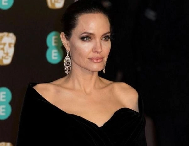 Поклонников встревожил изможденный вид Анджелины Джоли – ФОТО