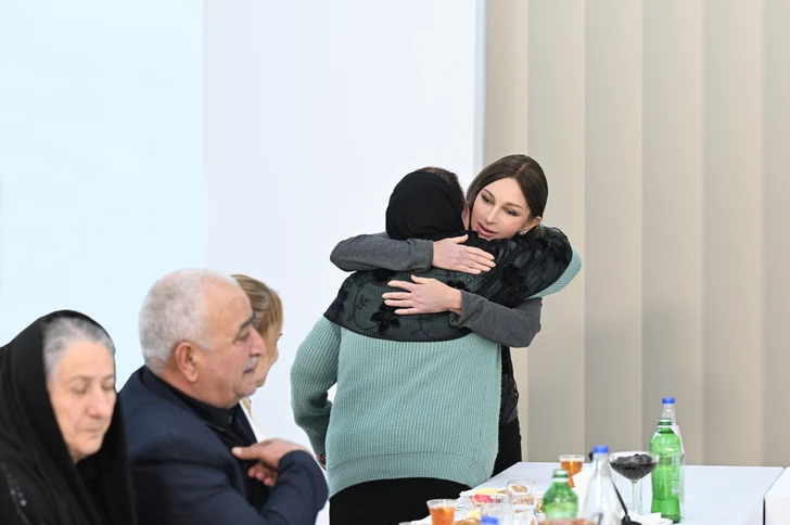 Media.az - Новости Азербайджана - Президент поучаствовал в открытии 2го жилого комплекса в Агдаме