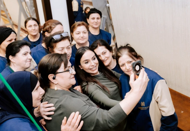 Media.az - Новости Азербайджана - Завершен процесс создания уникального ковра для мечети в Шуше