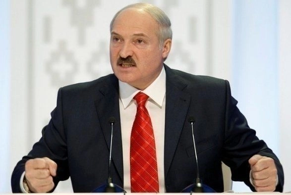 Лукашенко уволил чиновников из-за пьянства