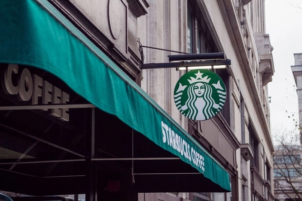 В кофейнях Starbucks введут оплату криптовалютой