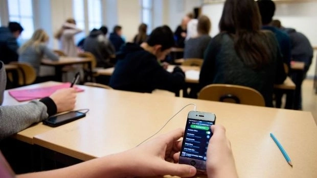 Эксперт: смартфоны в школах иногда целесообразно ограничивать