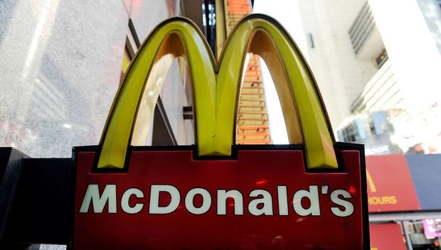 Неизвестный расстрелял людей в McDonald's в США
