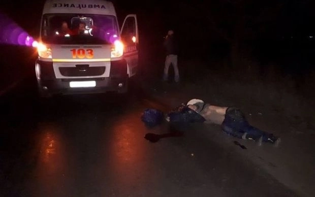 В Баку ищут близких сбитого на смерть пешехода - ФОТО