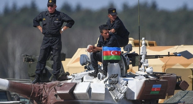 Пять братьев-азербайджанцев стали танкистами в России