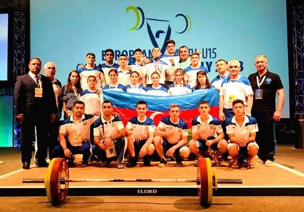 Сборная Азербайджана стала лучшей на ЧЕ по тяжелой атлетике