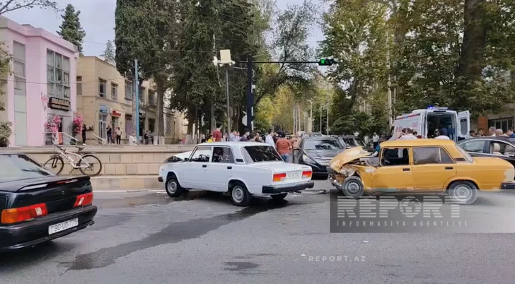 Media.az - Новости Азербайджана - В Гёйчае произошла цепная авария с участием трех машин, есть пострадавшие
