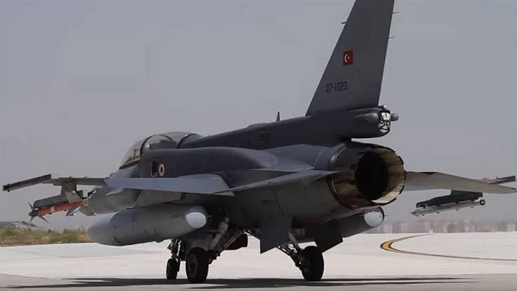 В Турции разбился истребитель F-16