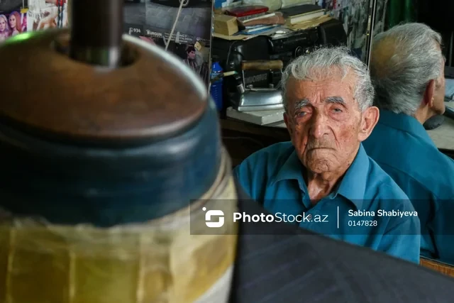Media.az - Новости Азербайджана - 95-летний портной из Шеки, который 80 лет хранит любовь к своему ремеслу. Фоторепортаж