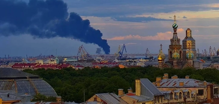 Атака ВСУ на Санкт-Петербург: загорелся нефтяной терминал, есть пострадавшие