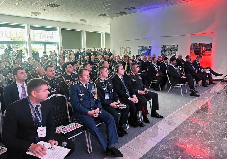 Media.az - Новости Азербайджана - Делегация Азербайджана демонстрирует новейшие оборонные технологии на выставке в Словакии