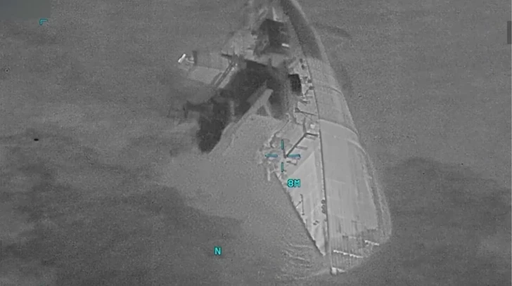 Один из трех иранских танкеров, атакованных США, затонул в Оманском заливе