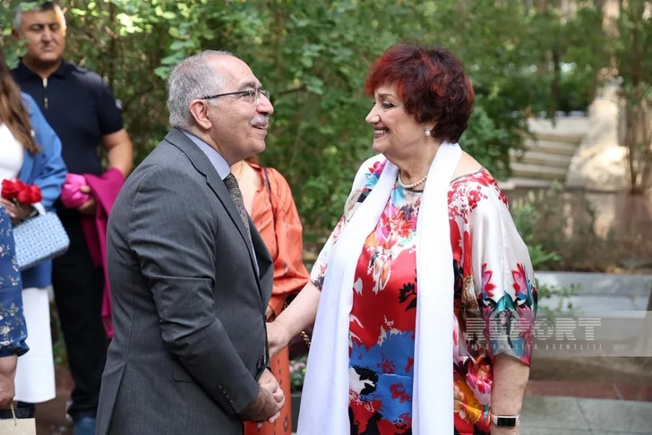 Media.az - Новости Азербайджана - В Баку прошла церемония памяти народного артиста Муслима Магомаева