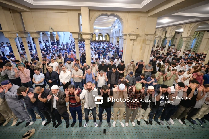 Media.az - Новости Азербайджана - В бакинских мечетях совершается намаз по случаю праздника Гурбан