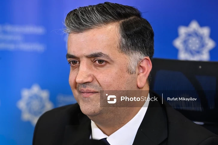 В Азербайджане глава госагентства освободил от должности двух заведующих отделами