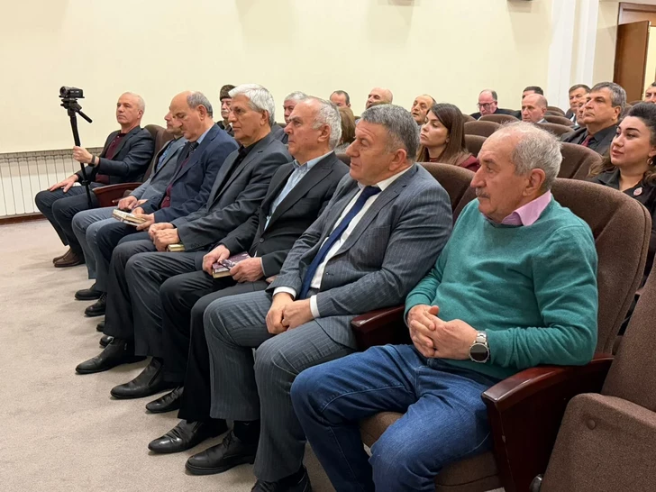 Media.az - Новости Азербайджана - В Гусаре представили легендарный роман «Али и Нино» на лезгинском языке