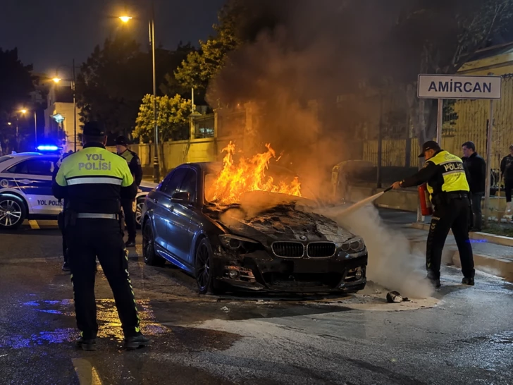 В Баку полицейские потушили загоревшийся во время движения BMW