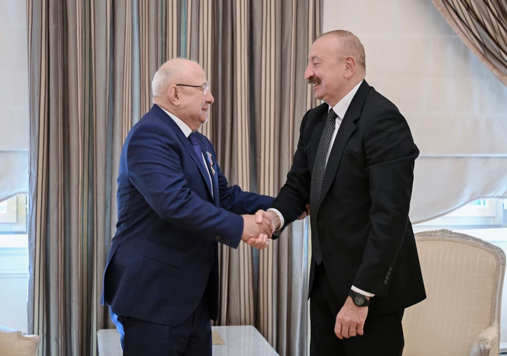 Media.az - Новости Азербайджана - Президент Ильхам Алиев вручил Курбану Курбанову орден «Достлуг»