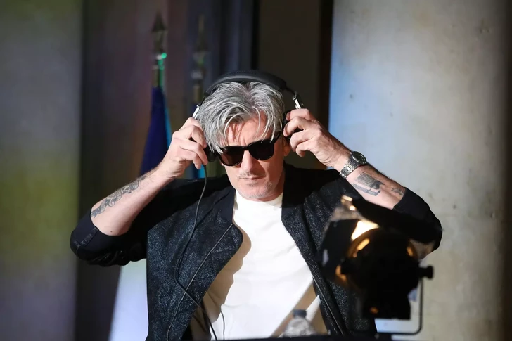 Известный французский диджей Kavinsky найден мертвым в Париже