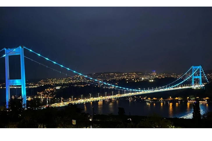 Media.az - Новости Азербайджана - Достопримечательности Стамбула освещены цветом флага ОТГ