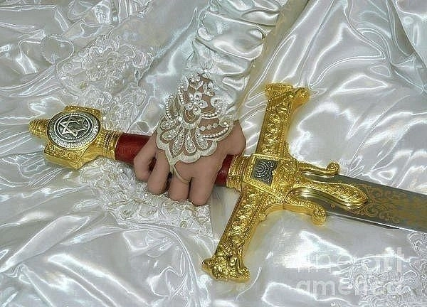 Ватикан разрешил «невестам Христа» не беречь девственность
