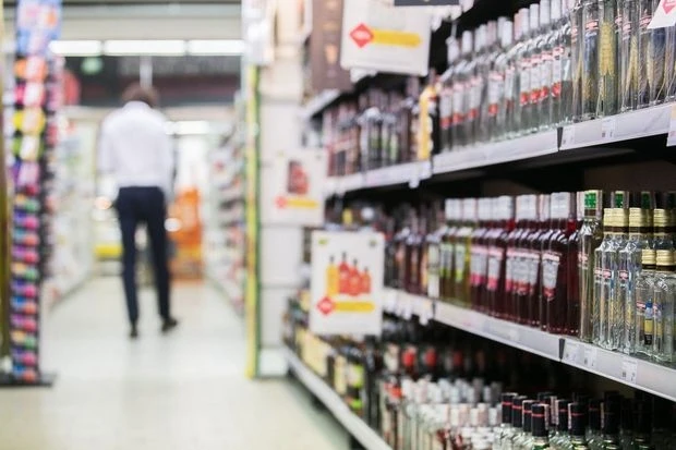 Эксперт: В Азербайджане следует ограничить продажу алкоголя