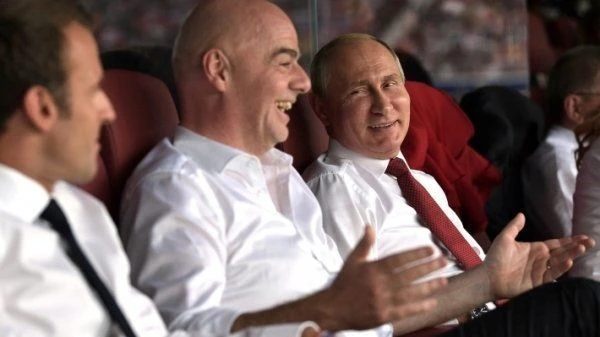 Французы отметили победу кричалкой: «Путин, хэй-хэй-хэй»