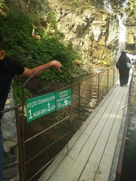 В Азербайджане водопад сделали платным – ФОТО
