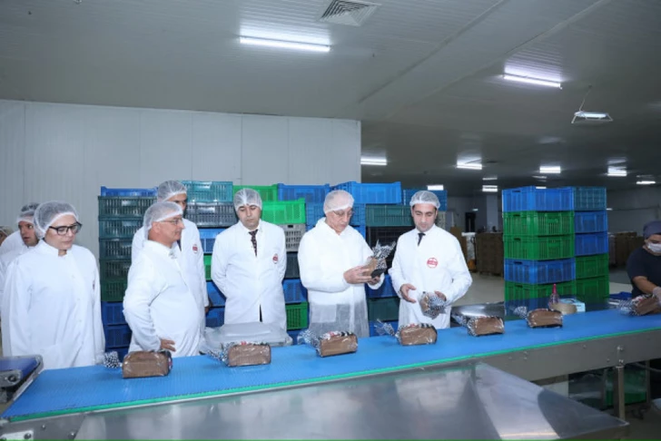 Media.az - Новости Азербайджана - Председатель АПБА ознакомился с производственной линией Bismak