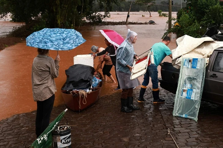 Наводнение в Бразилии унесло жизни десятков людей
