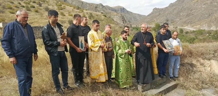 Media.az - Новости Азербайджана - Члены Албано-удинской христианской общины посетили древний монастырь Агоглан в Лачыне