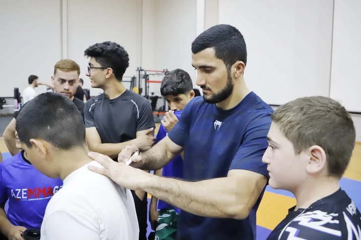 Media.az - Новости Азербайджана - Азербайджанский боец UFC Фарман Гасанов провел мастер-класс в Нахчыване